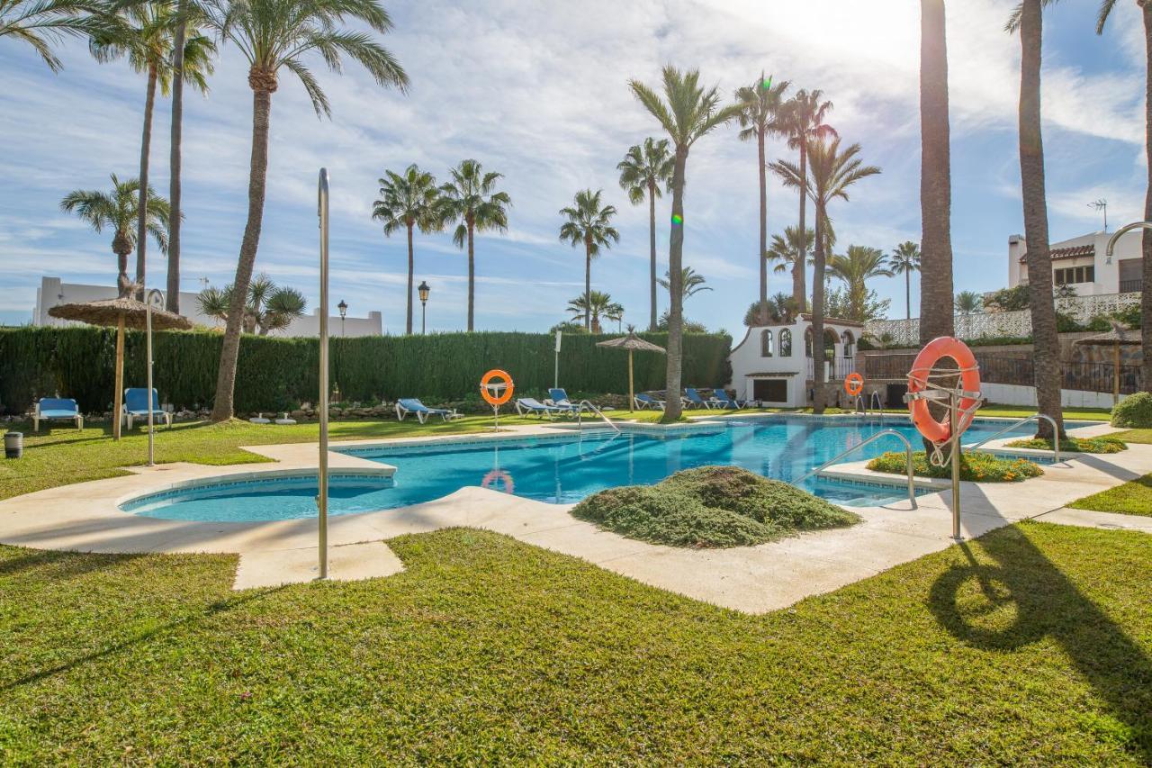 2261-Superb Apt On The Beach, On Duquesa Harbour Манилва Екстериор снимка