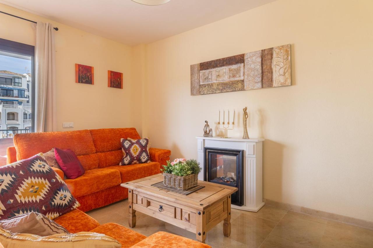 2261-Superb Apt On The Beach, On Duquesa Harbour Манилва Екстериор снимка