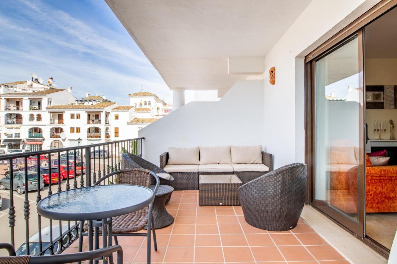 2261-Superb Apt On The Beach, On Duquesa Harbour Манилва Екстериор снимка